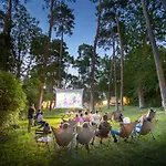 Huttopia Camping 3*