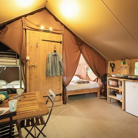 Huttopia Campsite 3*