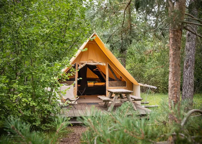 Κάμπινγκ Huttopia Rambouillet